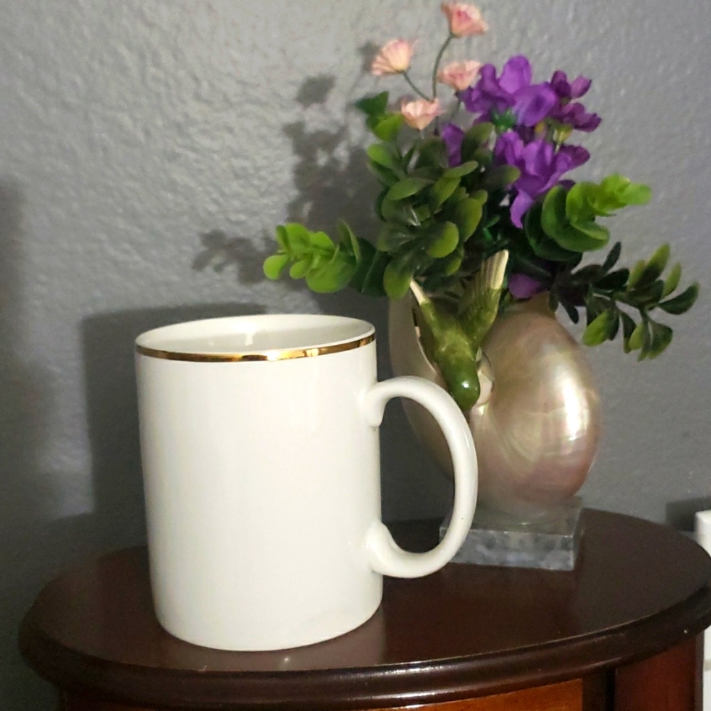 Ivory Porcelain mug.